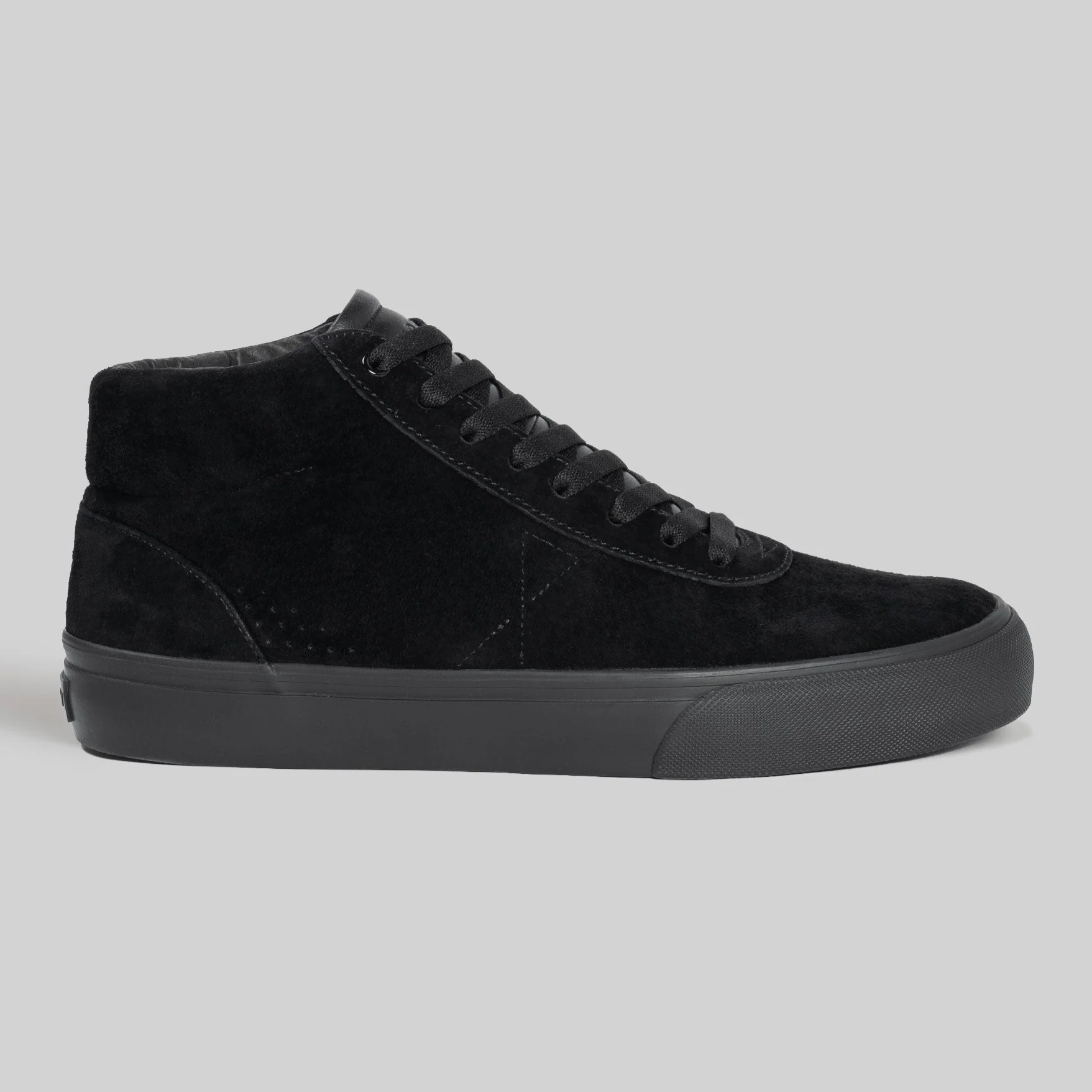 CHAPTER MID | BLACK / BLACK