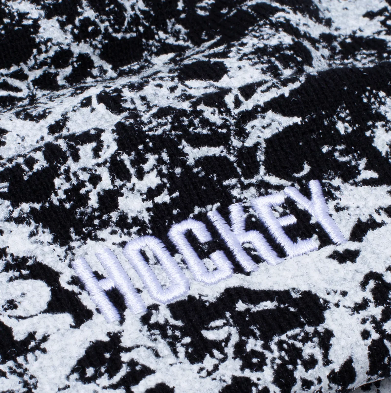 HOCKEY NEST BEANIE BLACK / GLOW IN THE DARK - Image 3