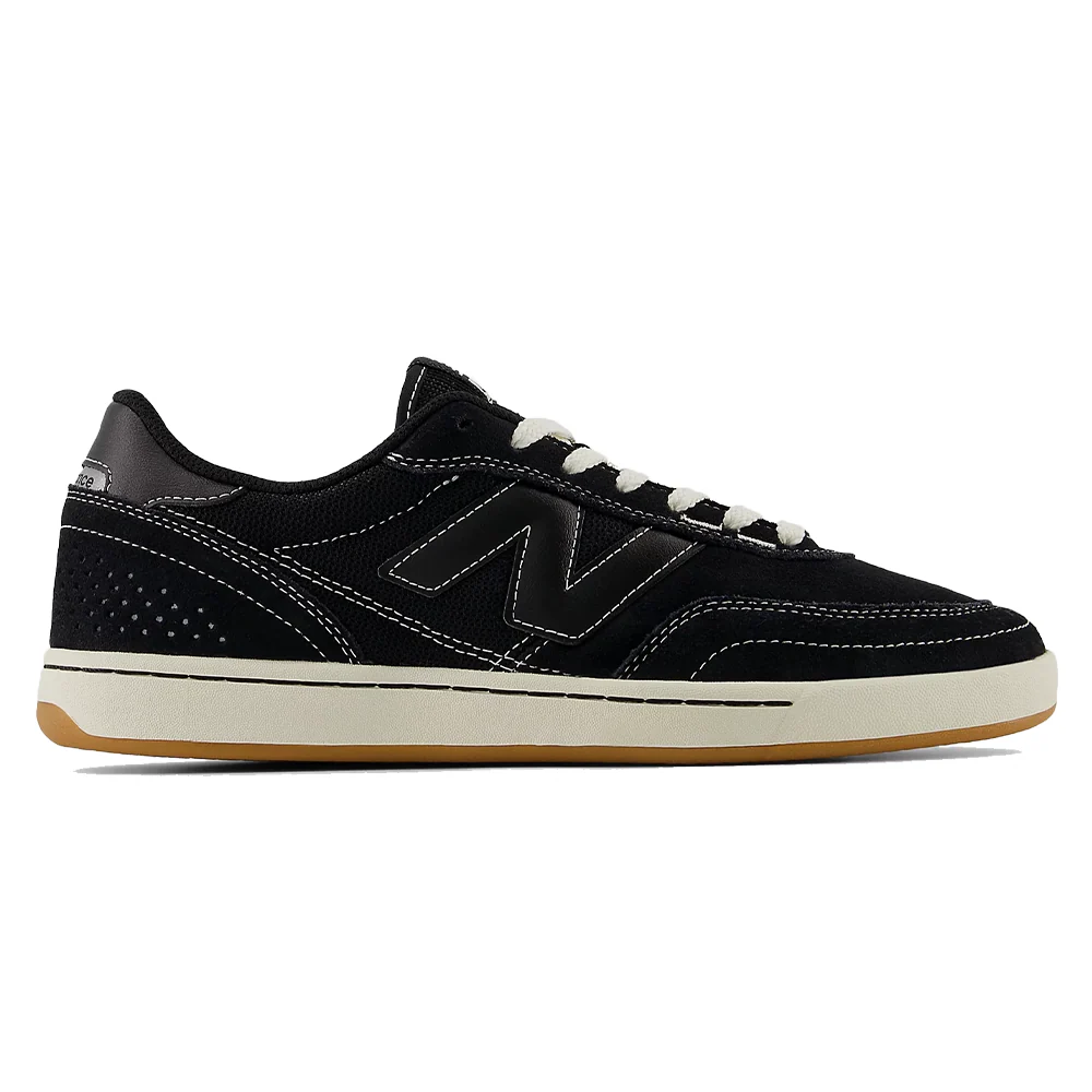 NB NUMERIC 440 V2 BLACK / SEA SALT