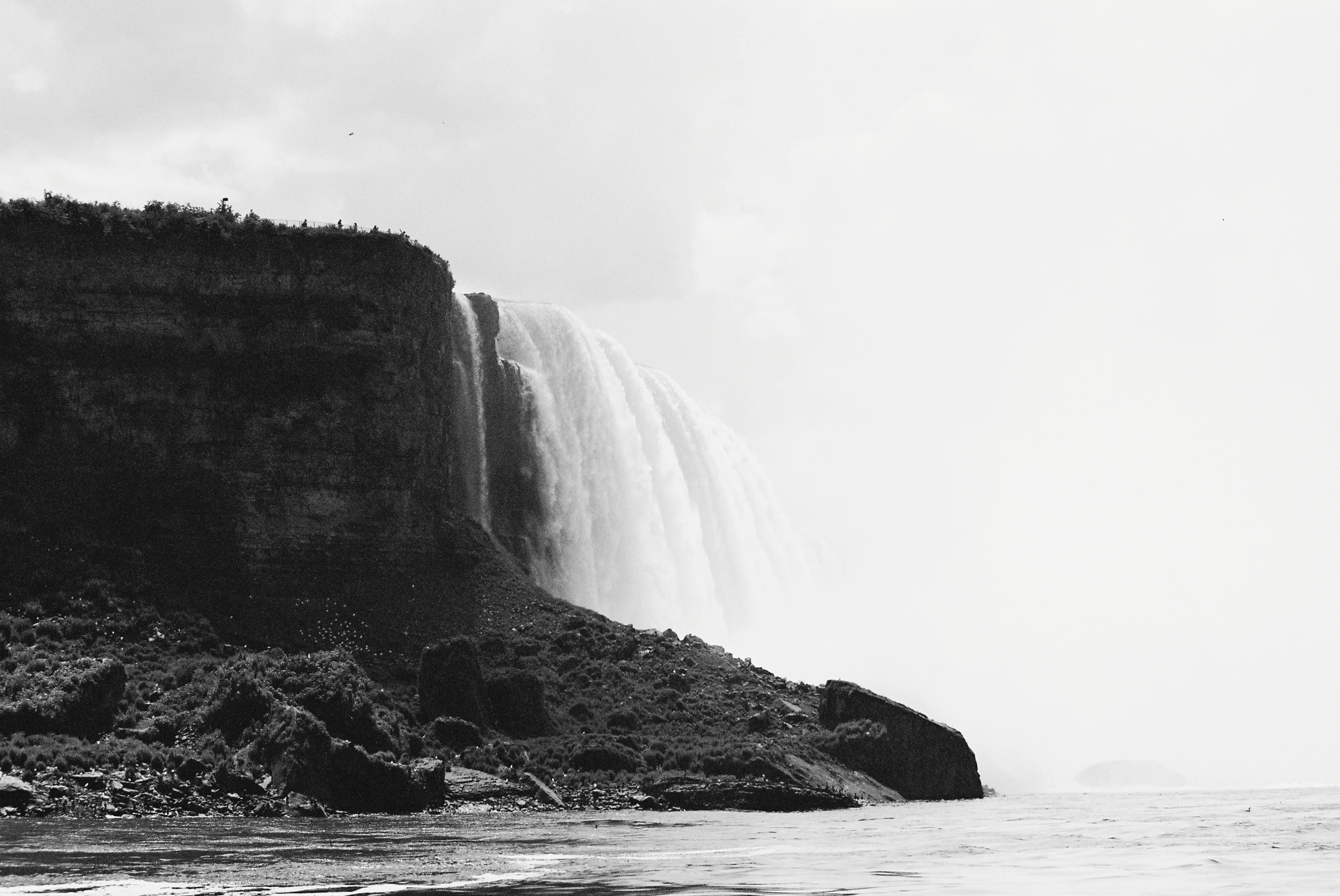 Niagara by Shawn Gerald