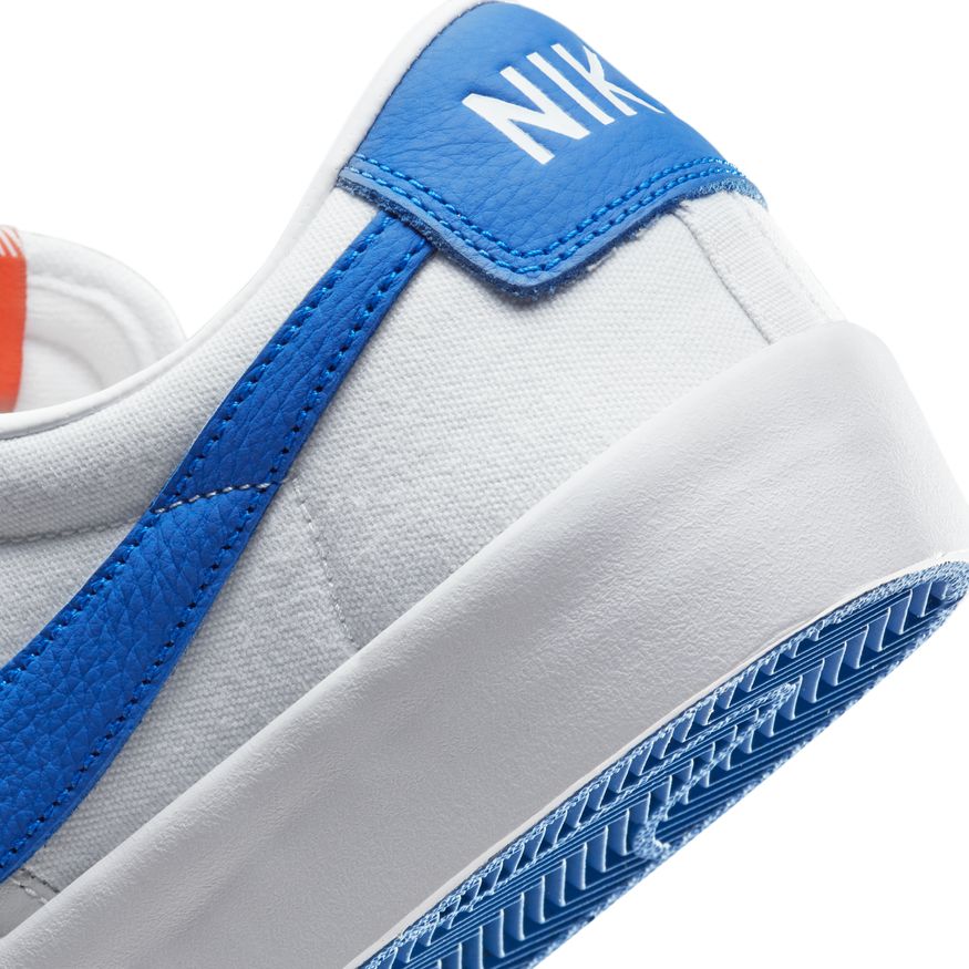 NIKE SB BLAZER LOW PRO GT ISO WHITE / VARSITY ROYAL - Image 2
