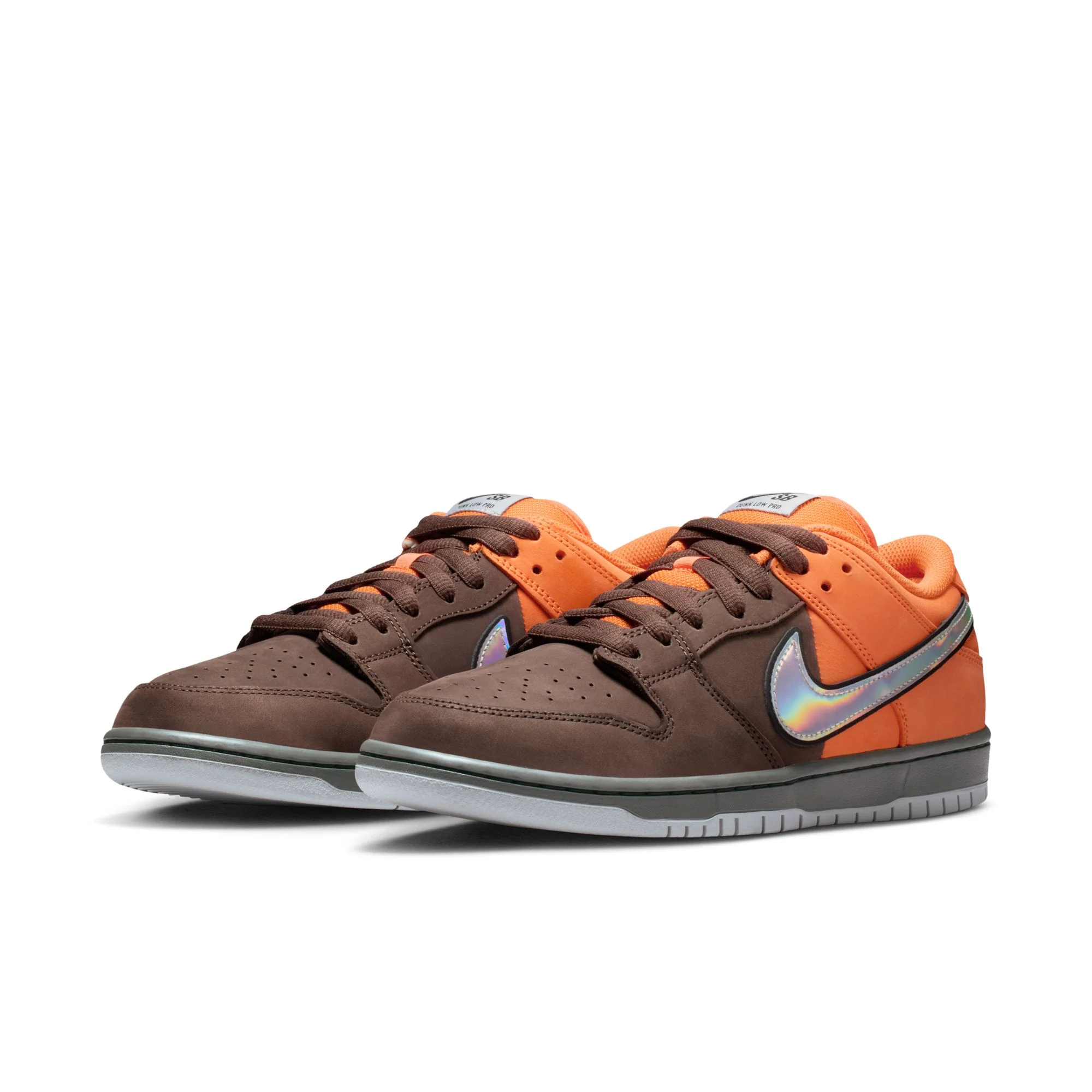 NIKE SB DUNK LOW PRO "FAST PASS" SAFETY ORANGE / WOLF GREY-BAROQUE BROWN - Image 2
