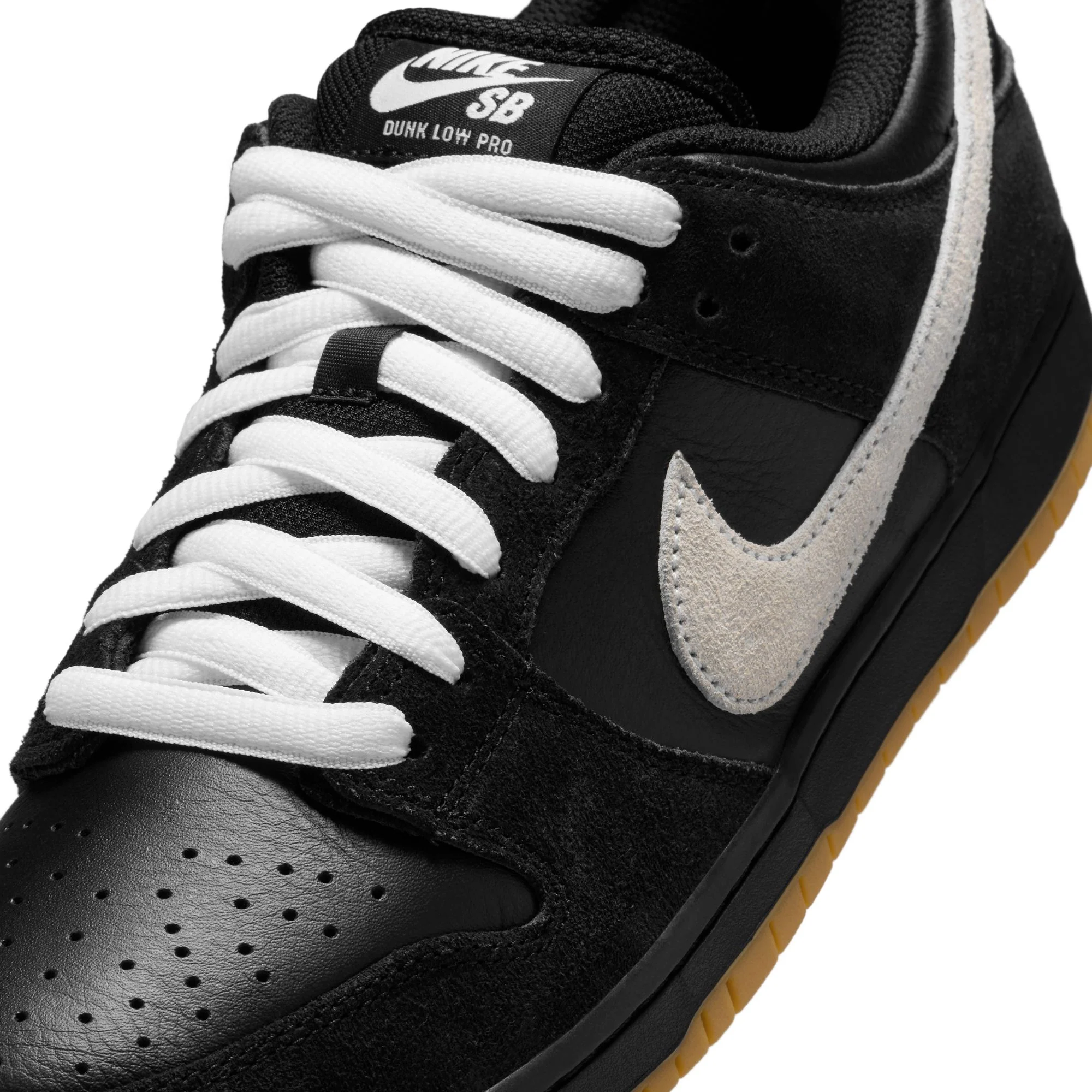 NIKE SB DUNK LOW PRO BLACK / WHITE-BLACK-GUM LIGHT BROWN - Image 7