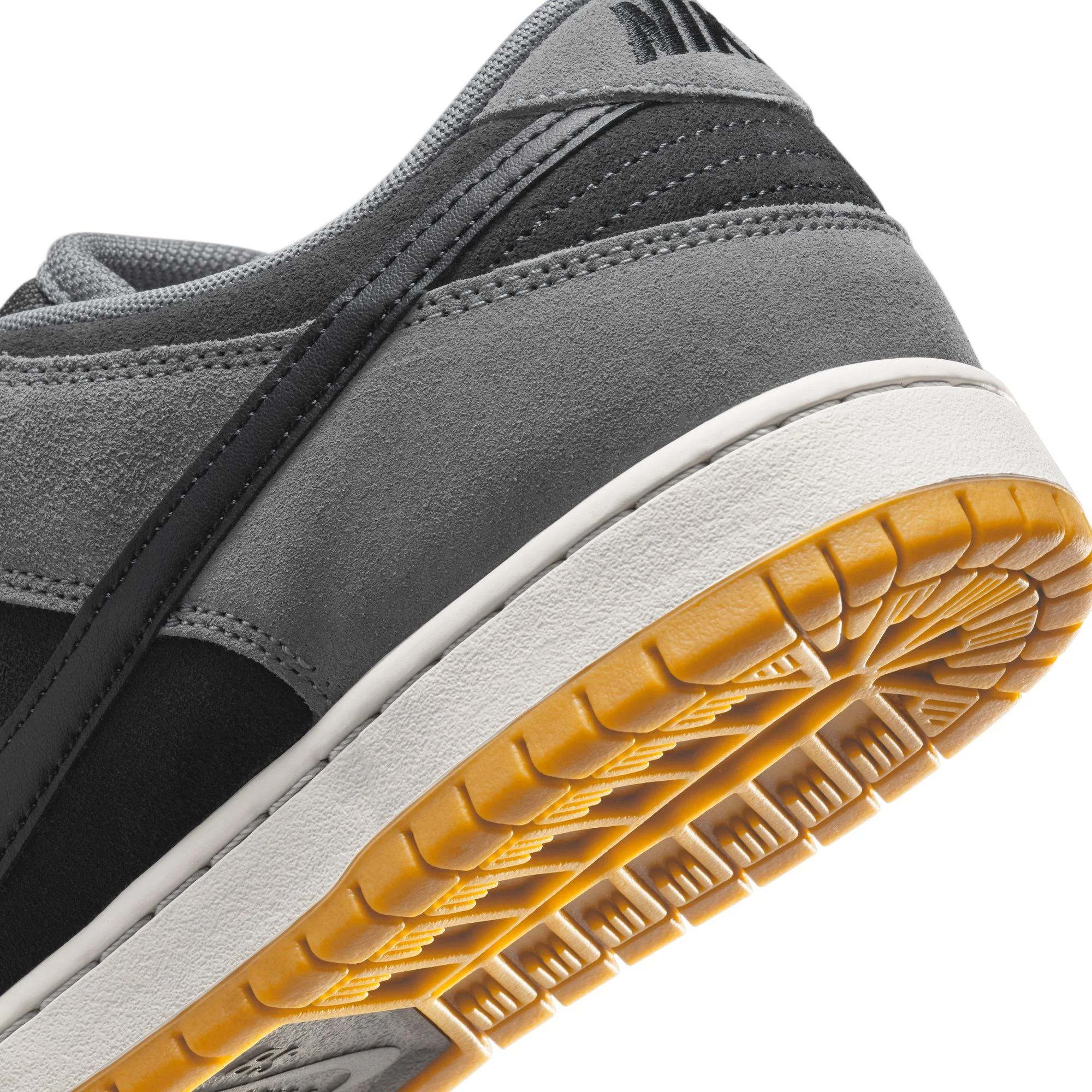 NIKE SB DUNK LOW PRO DK SMOKE GREY / BLACK-SMOKE GREY - Image 8