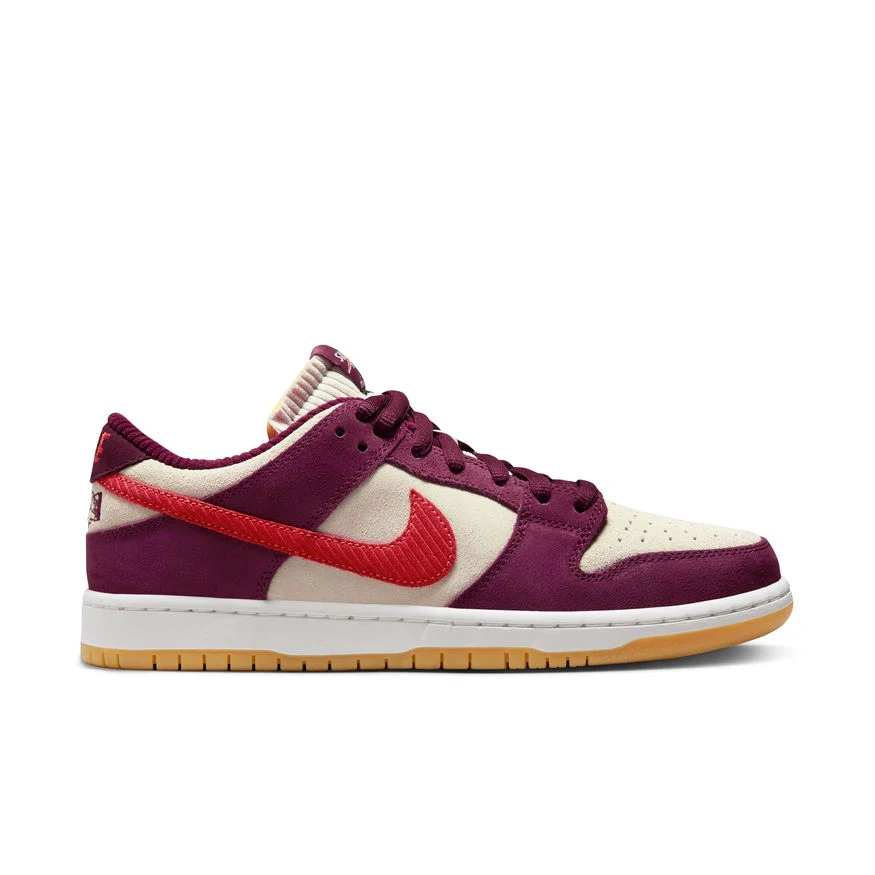 NIKE SB DUNK LOW PRO "SKATE LIKE A GIRL" DARK BEETROOT / CRIMSON