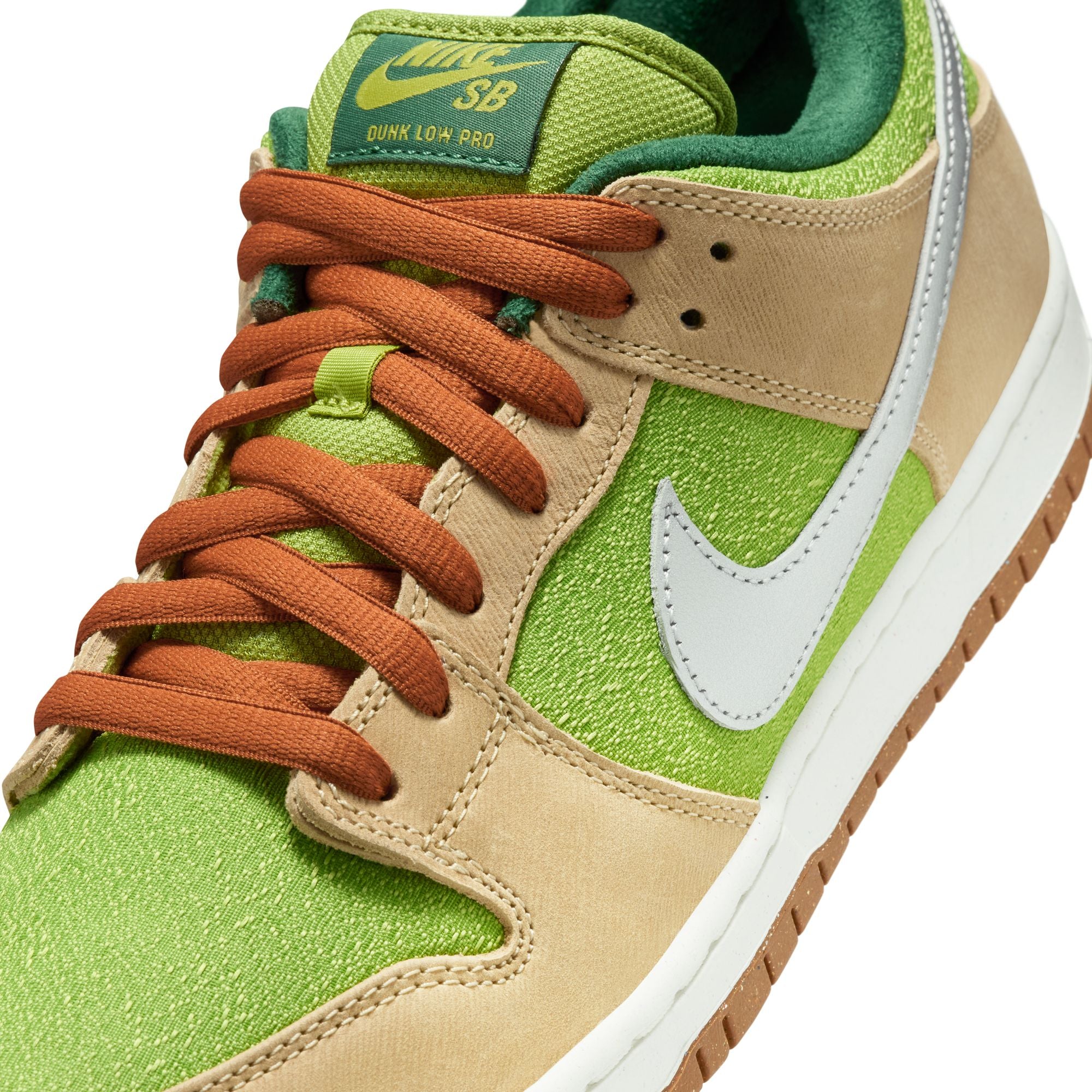 NIKE SB DUNK LOW PRO WC "ESCARGOT" SESAME / METALLIC SILVER-PEAR - Image 6