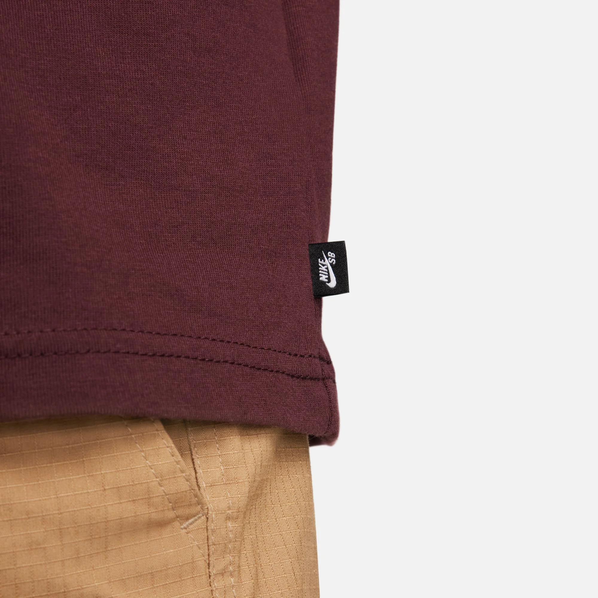 NIKE SB LOGO SKATE TEE BURGUNDY CRUSH - Image 4