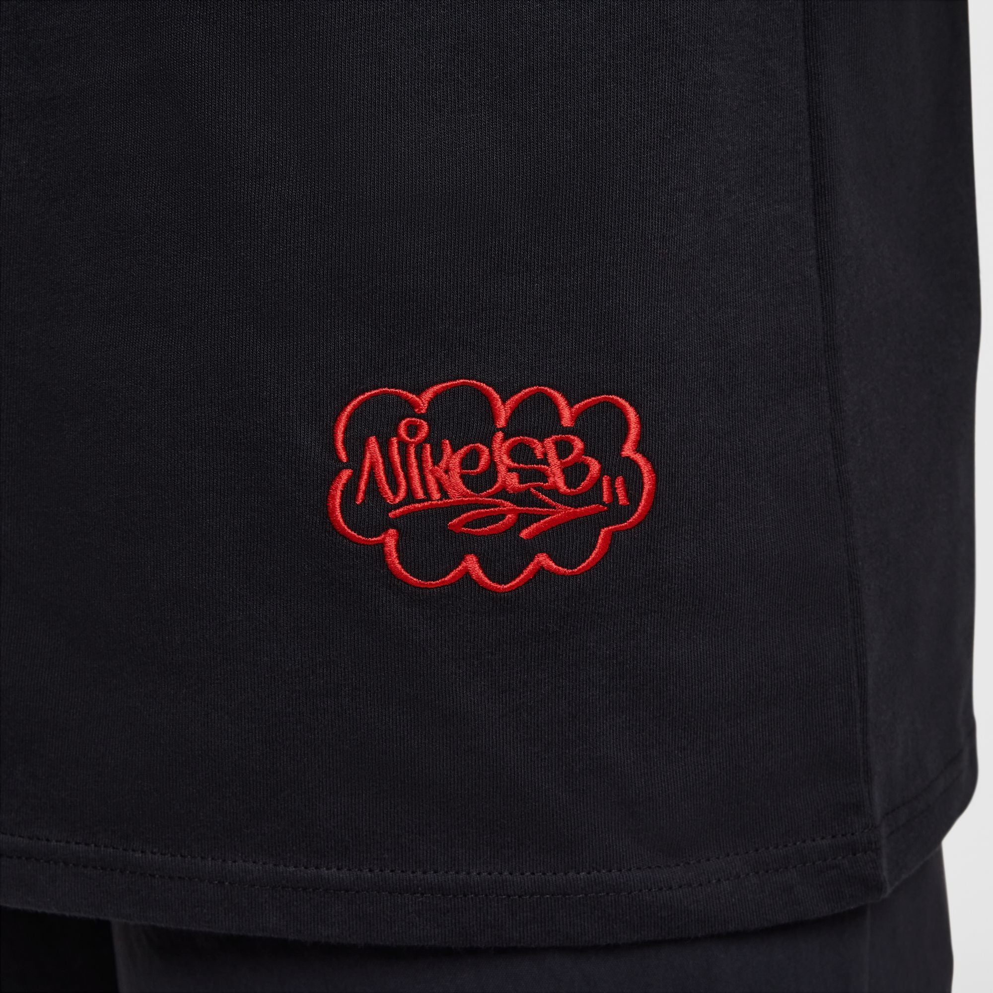 NIKE SB MAX90 SPRAY CAN SKATE TEE BLACK - Image 4
