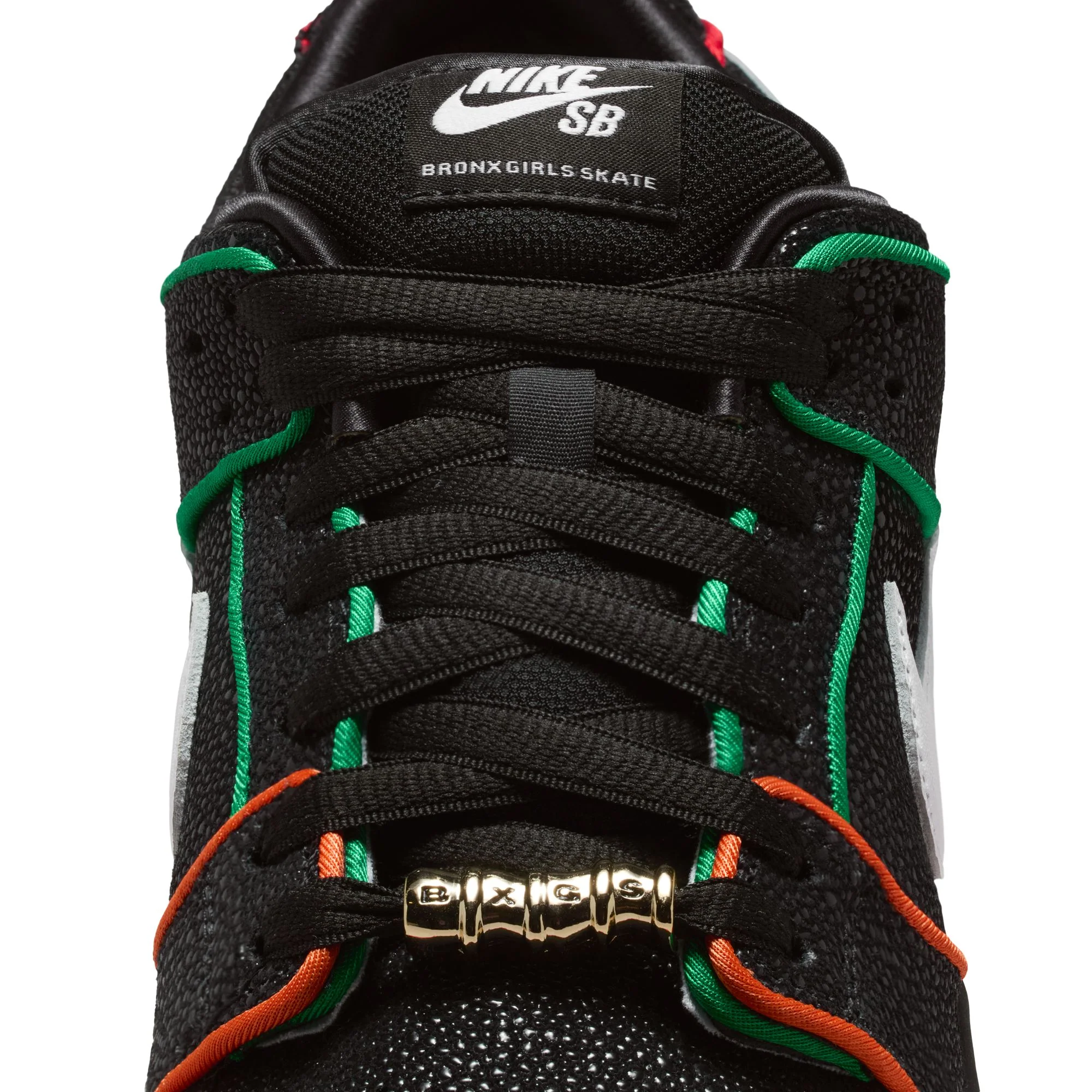 NIKE SB X BRONX GIRLS SKATE DUNK LOW PRO - Image 7