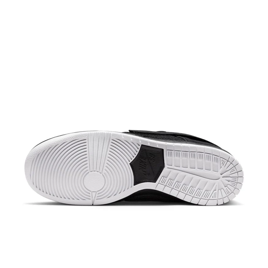 NIKE SB X GNARHUNTERS DUNK LOW PRO QS - Image 6