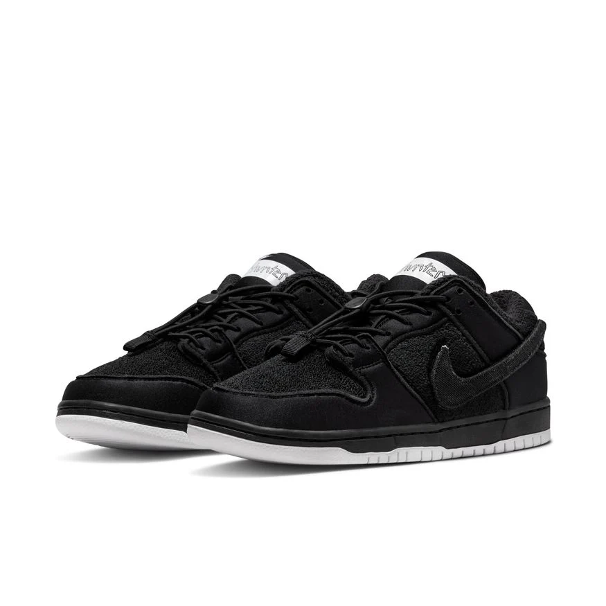 NIKE SB X GNARHUNTERS DUNK LOW PRO QS - Image 9