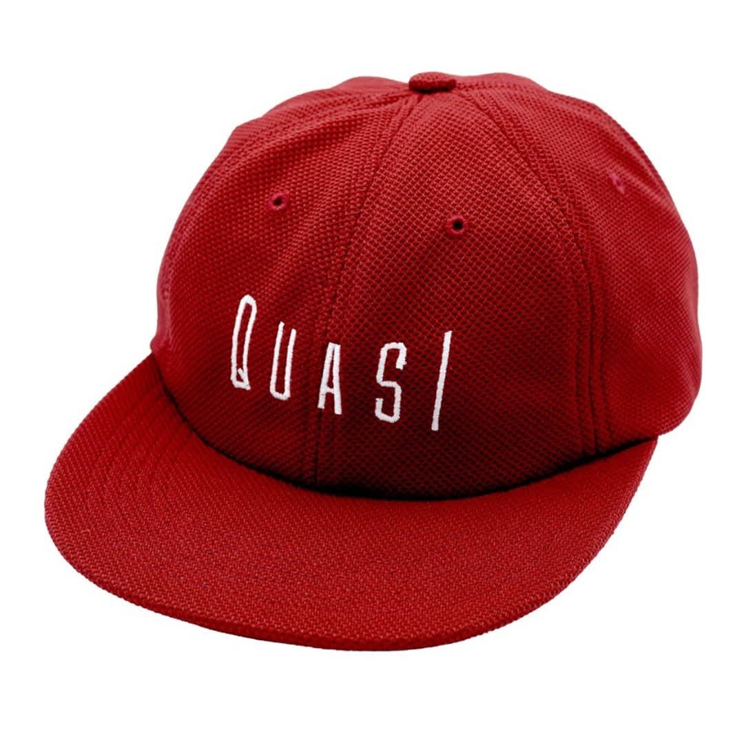 QUASI P.E. HAT CARDINAL RED