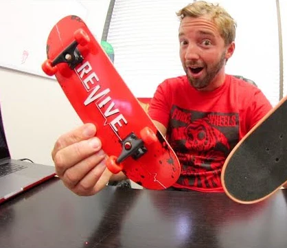 REVIVE LIFELINE RED HAND BOARD - Image 3